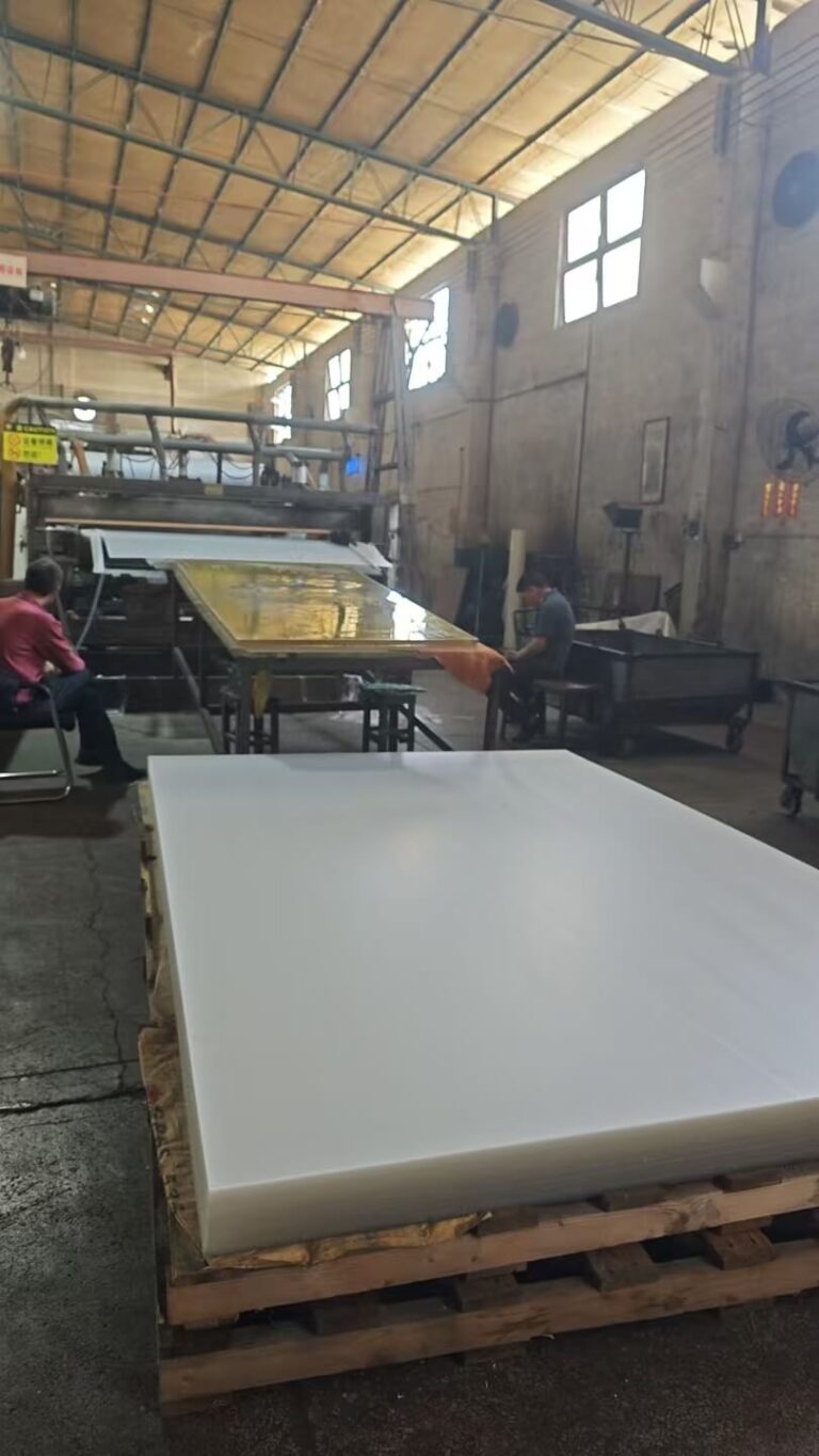 produzione di pannelli acrilici