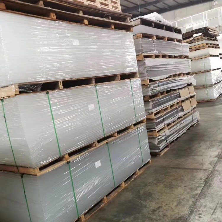Clean Acrylic Panels Perfectly - Avoid Costly Errors